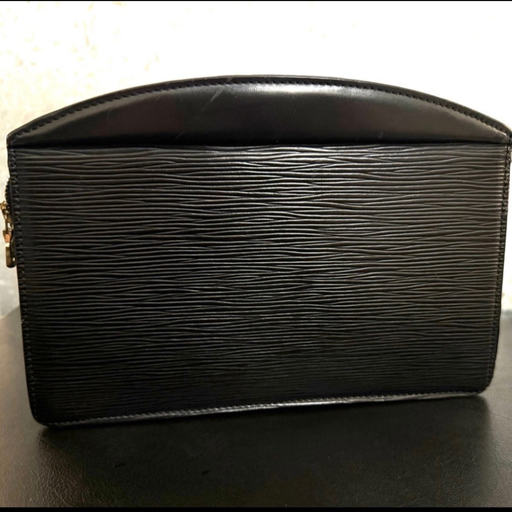 Louis Vuitton Epi Noir Clutch Small